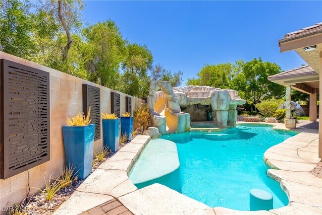Building Photo - 2960 American River Ln