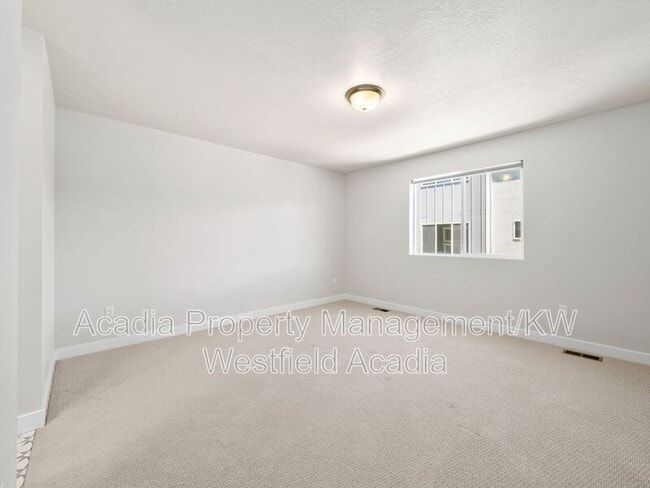 Building Photo - 15083 S Reins Wy