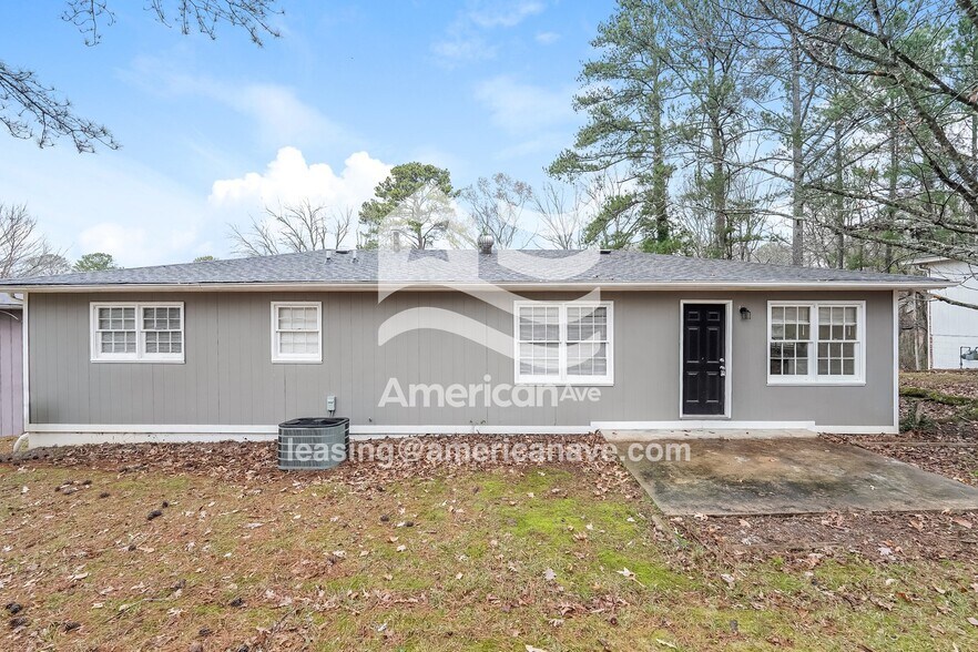 Building Photo - 1657 Azalea Dr