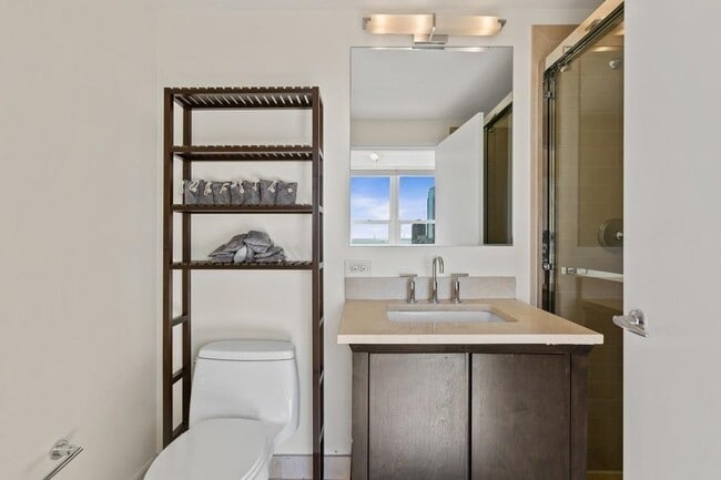 Building Photo - 88 Morgan St