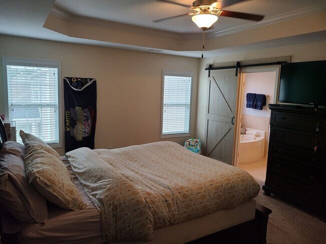 Building Photo - 4 Bedroom 2.5 Bath unfurnished home in Nautical Reach Neighborhood