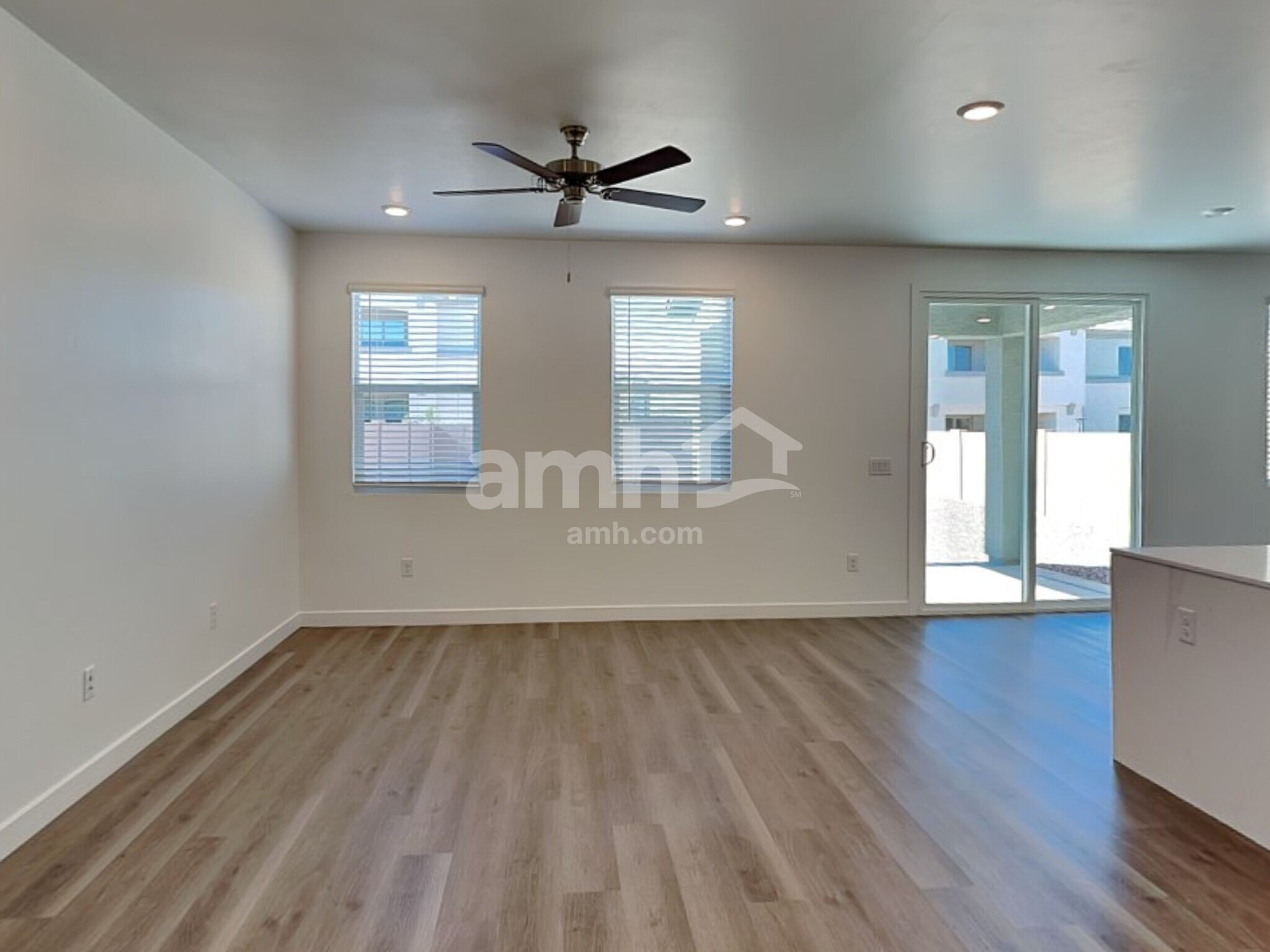 Building Photo - 7332 S Avenida Obelo