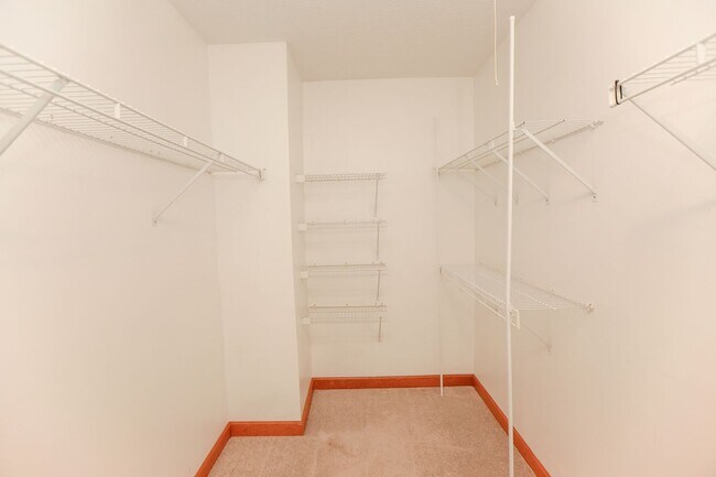 Building Photo - 200 Arabian Cir