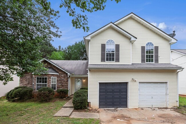 Primary Photo - Large 3 Bedroom 2.5 Bath Home