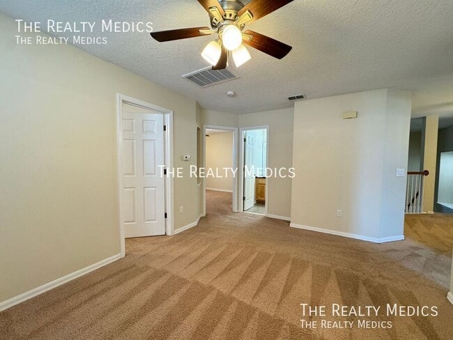 Building Photo - 2737 Scarborough Dr