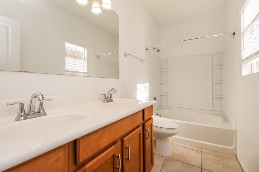 Building Photo - 119 Mountain View Rd