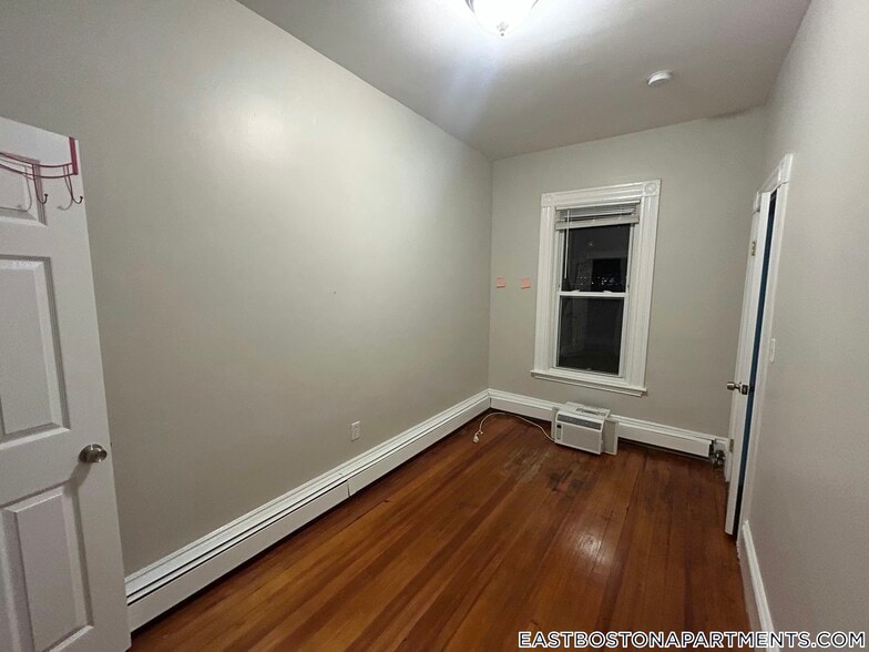 Building Photo - 279 Webster St