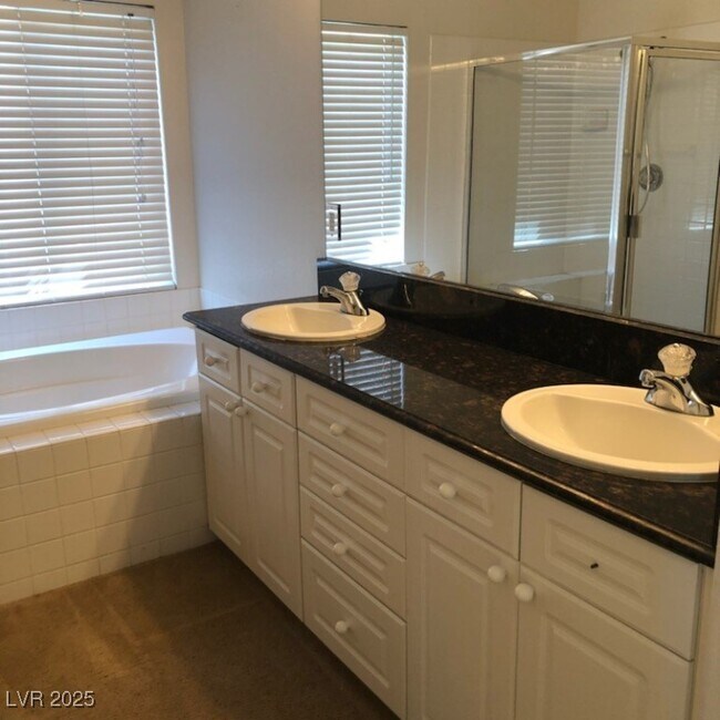 Building Photo - 1589 Sabatini Dr
