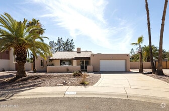 Building Photo - 4317 E Ludlow Dr