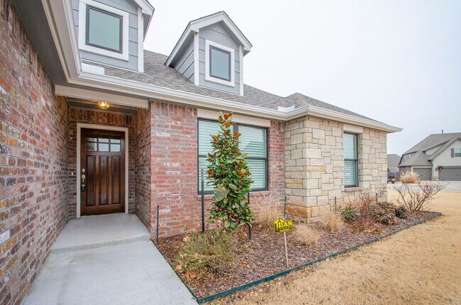 Building Photo - 4 Bed, 2.5 Bath, 3 Car Garage Beauty In Desirable Brighton Village In BA!