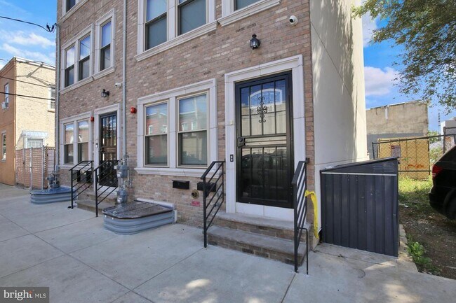 Building Photo - 2971 Amber St