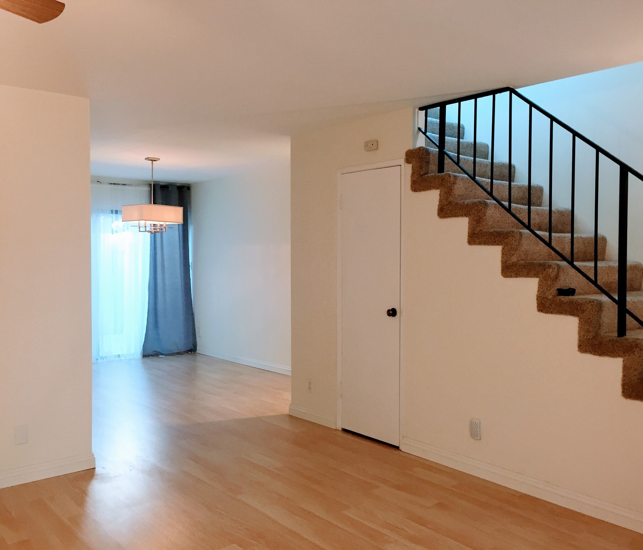 Living area - 999 San Pasqual St