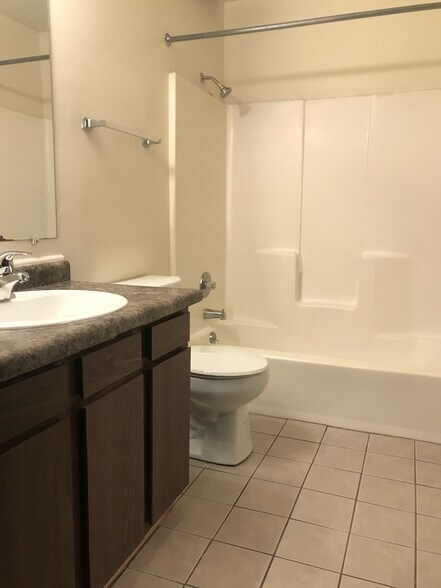 Building Photo - 2355 Chalet Gardens Rd