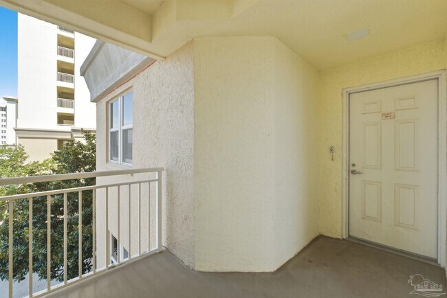 Building Photo - 608 Lost Key Dr