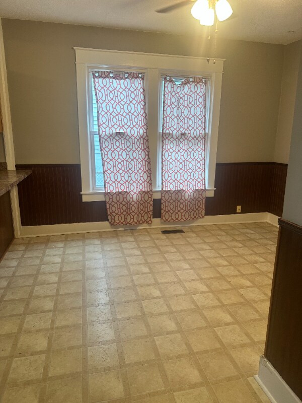 Building Photo - 3244 Ashland Ave