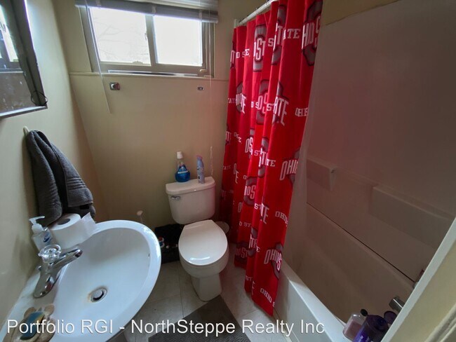 Building Photo - 4 br, 2 bath Apartment - 48 W Norwich Ave