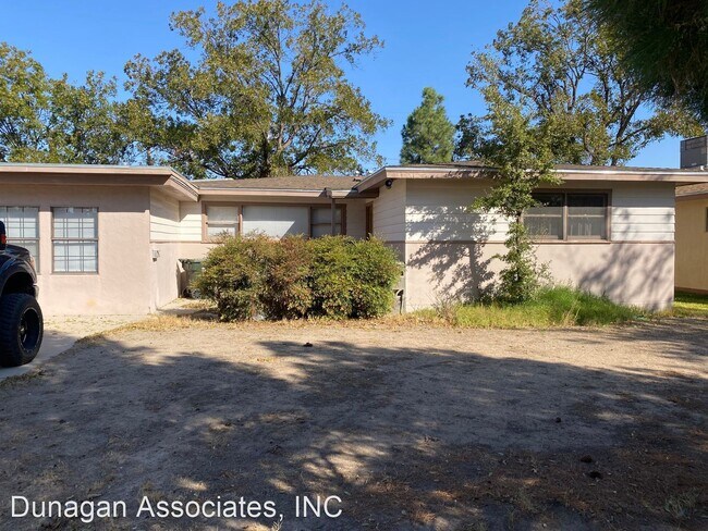 Primary Photo - 4 br, 2 bath House - 1502 W. Howard