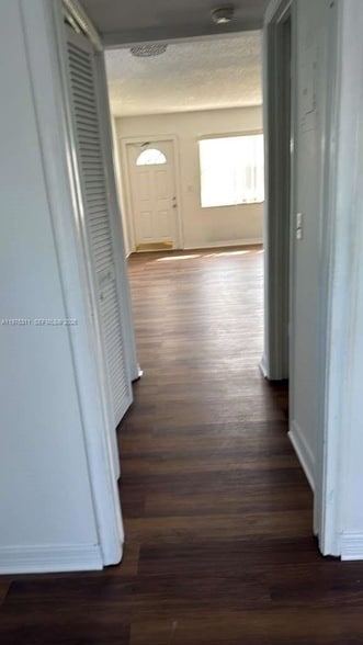 Building Photo - 104 Easthampton E