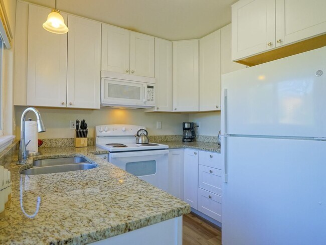 Building Photo - Adorable 4bdrm 2 bath Rancher