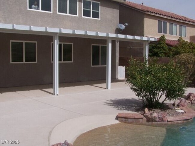 Building Photo - 283 Maddelena Ave