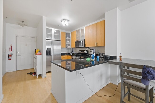 Building Photo - 26 Ave at Port Imperial