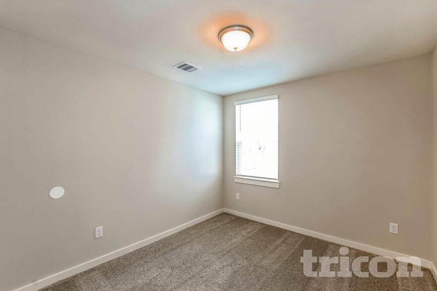 Building Photo - 4908 San Fabiano Ct