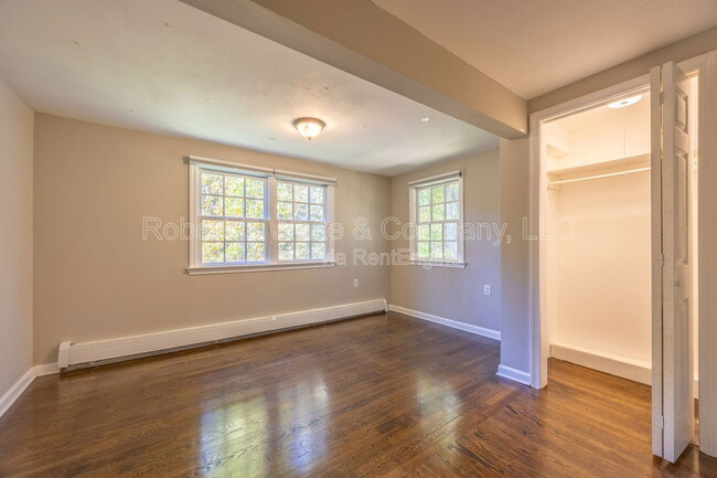 Building Photo - 101 Hungary Rd