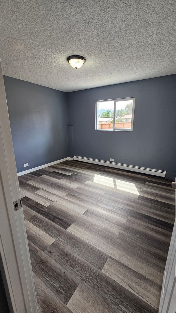 Building Photo - $500 OFF FIRST MONTH SPECIAL | $1011 | 2BR/1BA | Pet-Friendly 4Plex near Memorial Park in Colorad...