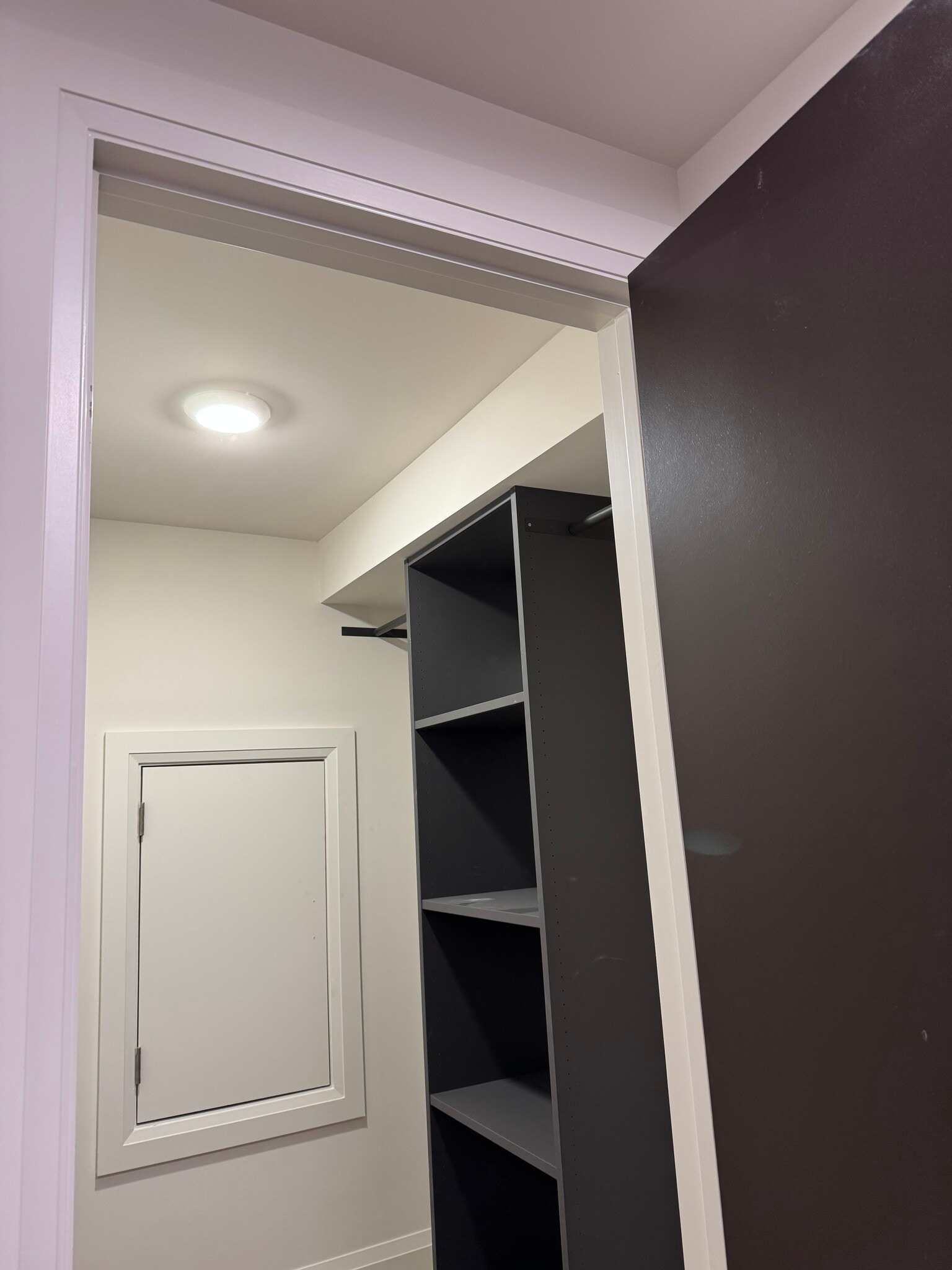 Unit G - 2457 N Mozart St