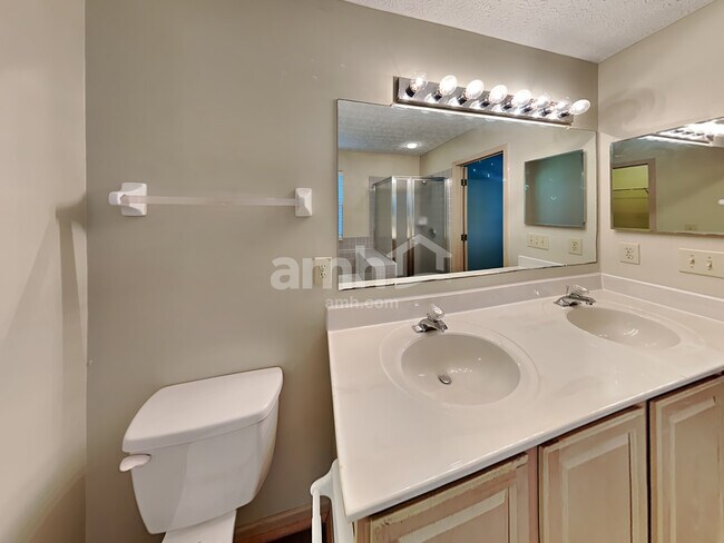 Building Photo - 7938 Windrift Pl