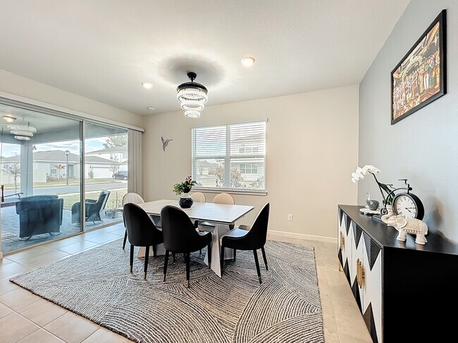 Building Photo - 1021 Savannah Palms Blvd