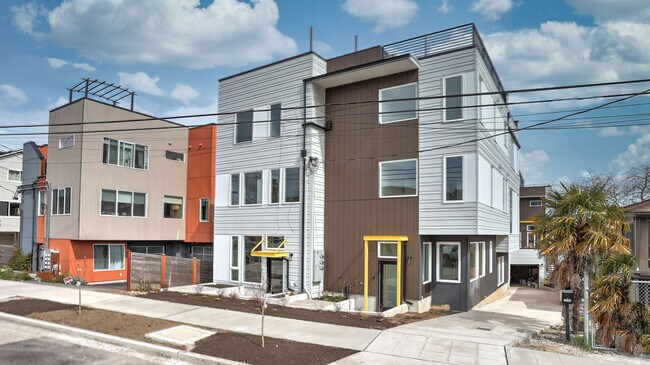 Building Photo - Kitts Verand