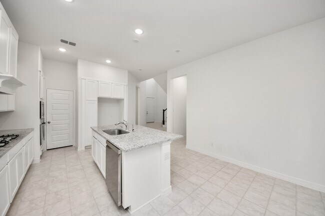 Building Photo - 6707 Regatta Park Ln