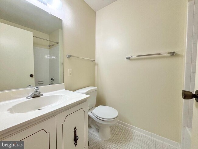 Building Photo - 15316 Pine Orchard Dr