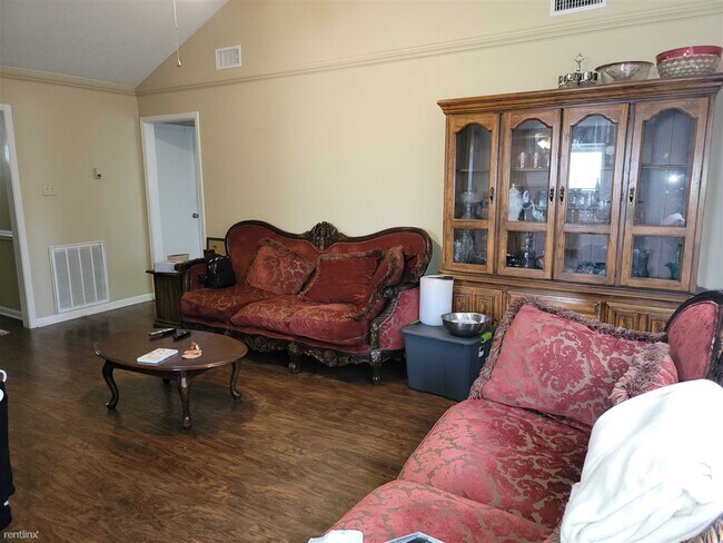 Building Photo - 3 br, 2 bath House - 3900 Windwood Cir