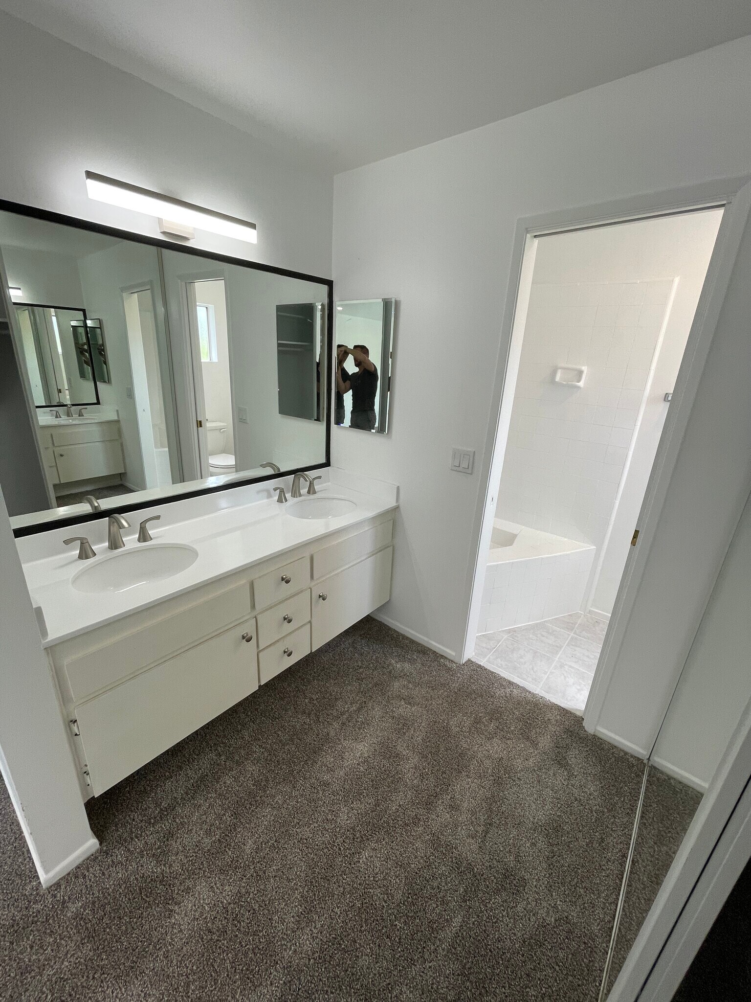 Building Photo - 14850 Hesby St