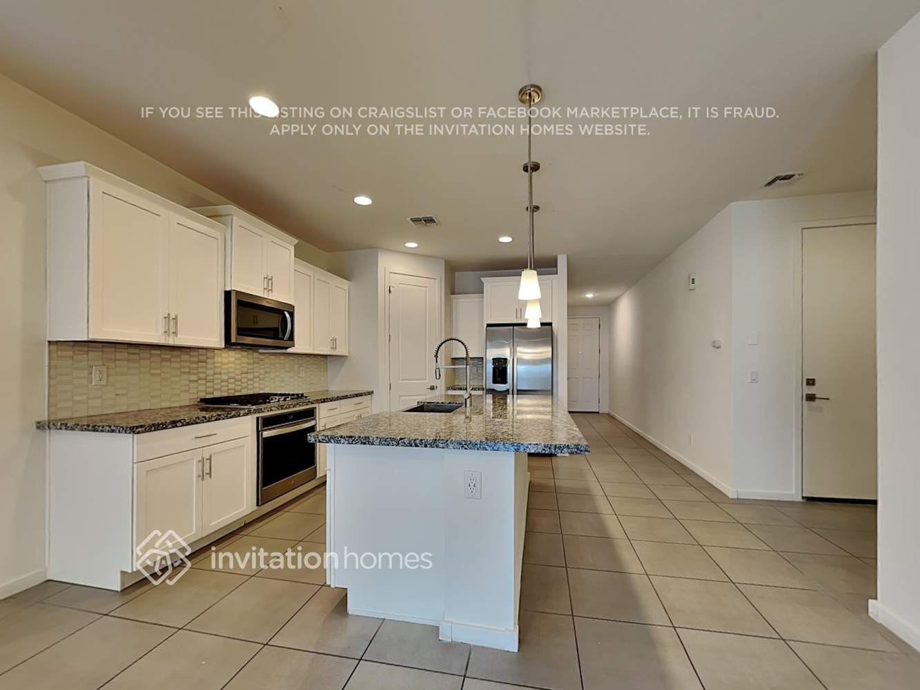Building Photo - 17705 W Pinnacle Vista Dr