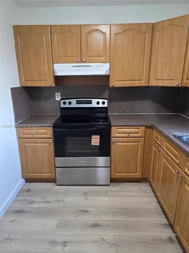 Building Photo - 1111 NW 19th Ave