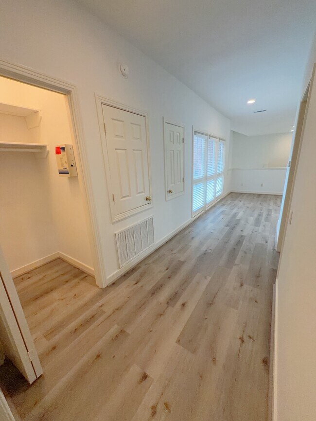 Building Photo - 11852 Taylorcrest Rd