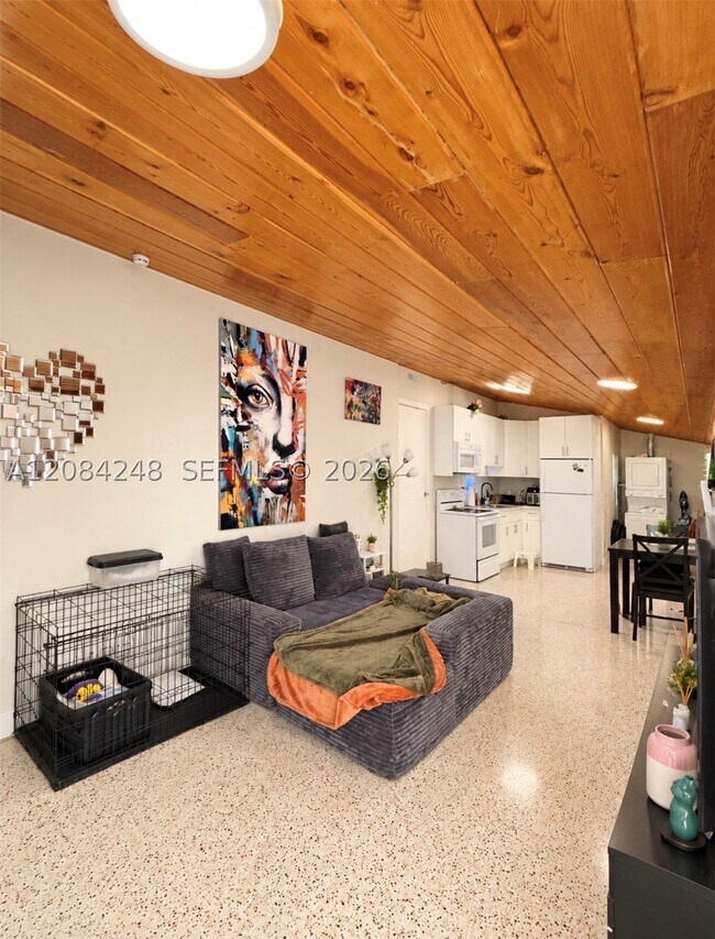Building Photo - 311 Northwest Dr