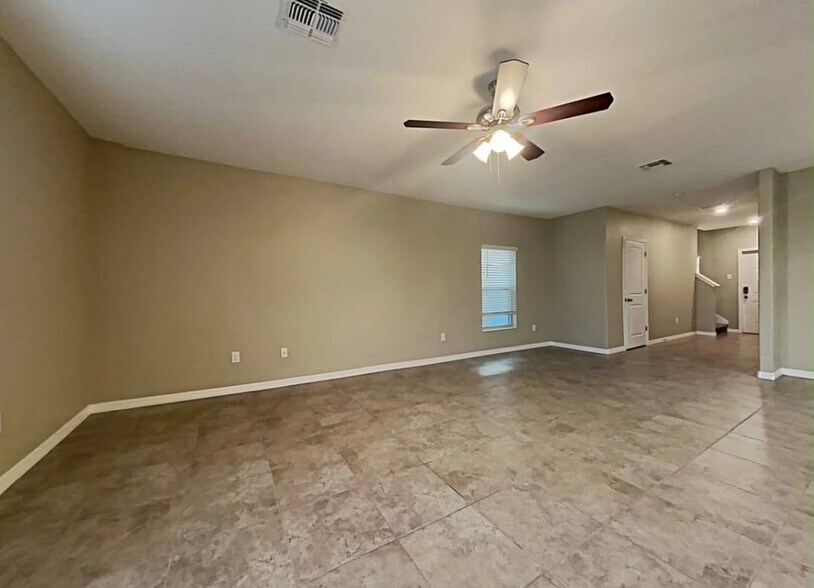 Building Photo - 10213 Cool Waterlily Ave