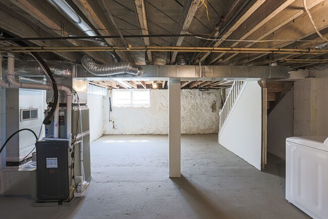 Building Photo - 5662 Kavon Ave