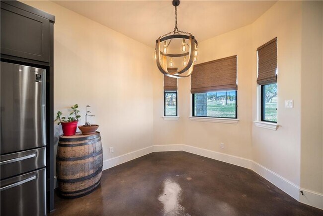 Building Photo - 315 Bluestem Cove