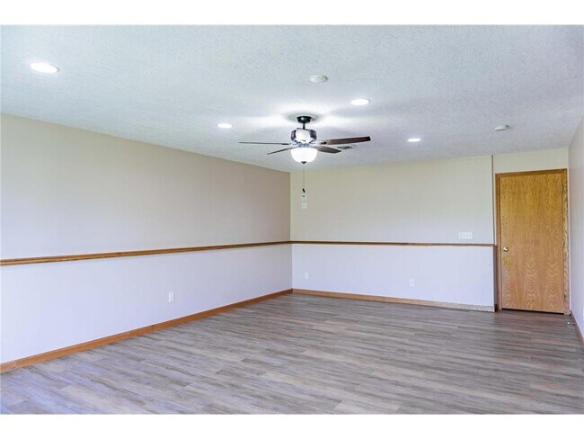 Building Photo - 211X Blake Ave