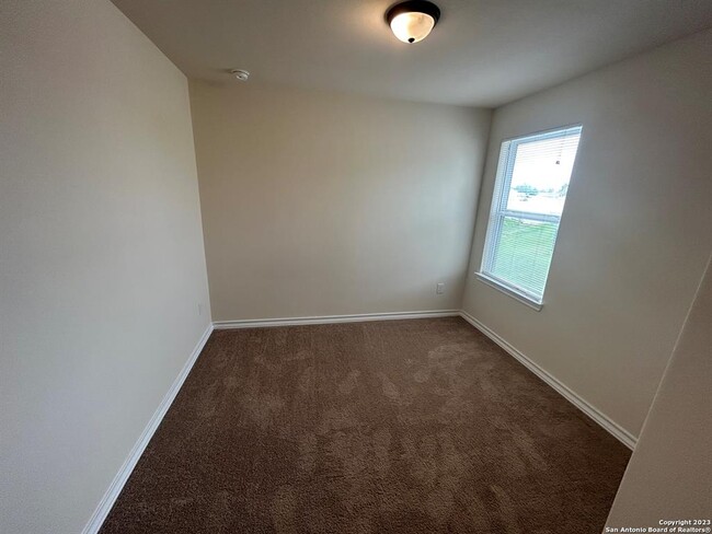 Building Photo - 622 Meadow Arbor Ln