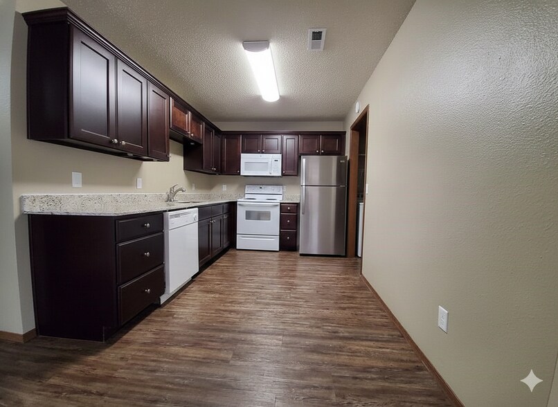 Building Photo - 1646 N Dawn Dr