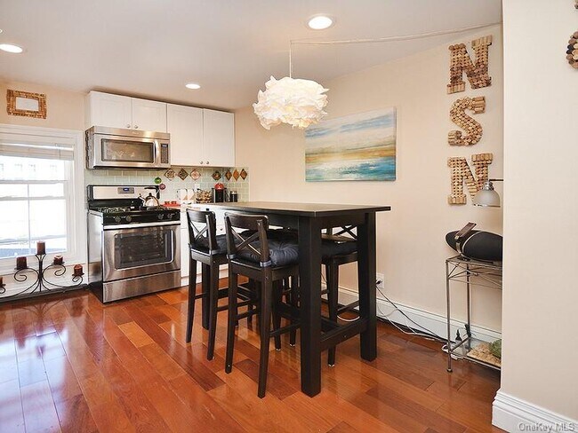 Building Photo - 82 Central Ave