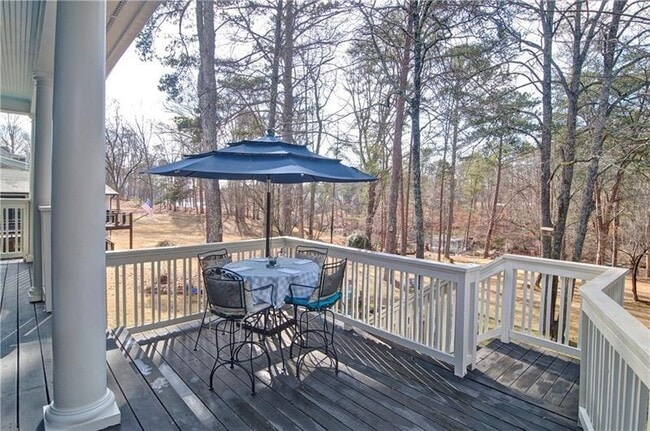 Building Photo - 4060 Merritt Dr