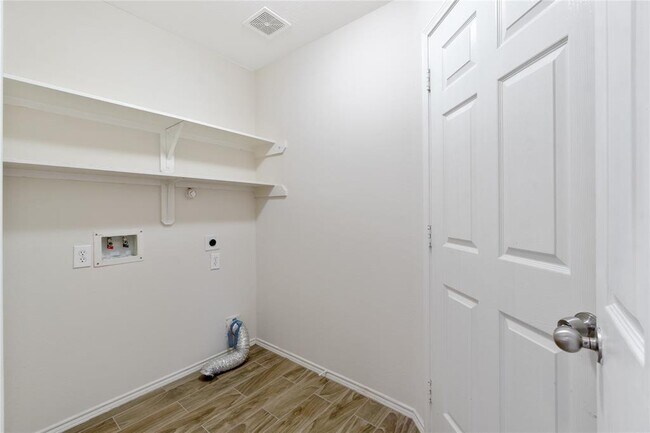 Building Photo - 2818 Lockeridge Pines Dr