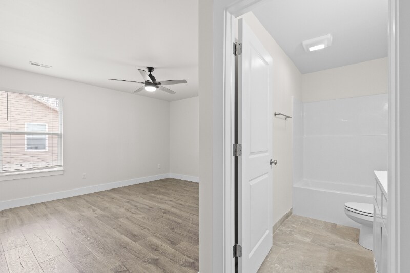 Building Photo - 1956 W Cadmus Rd